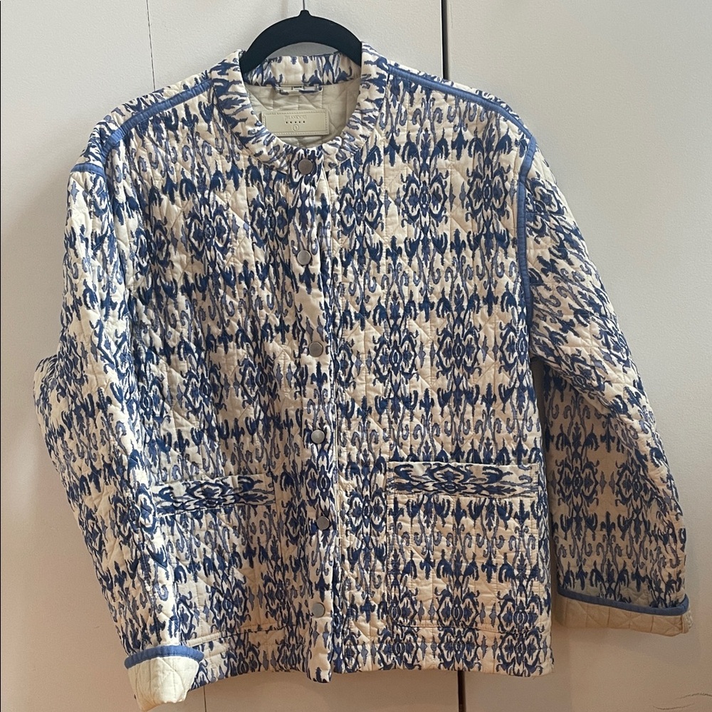 [BLANK NYC] Blue and Cream Quilted PatternJacket